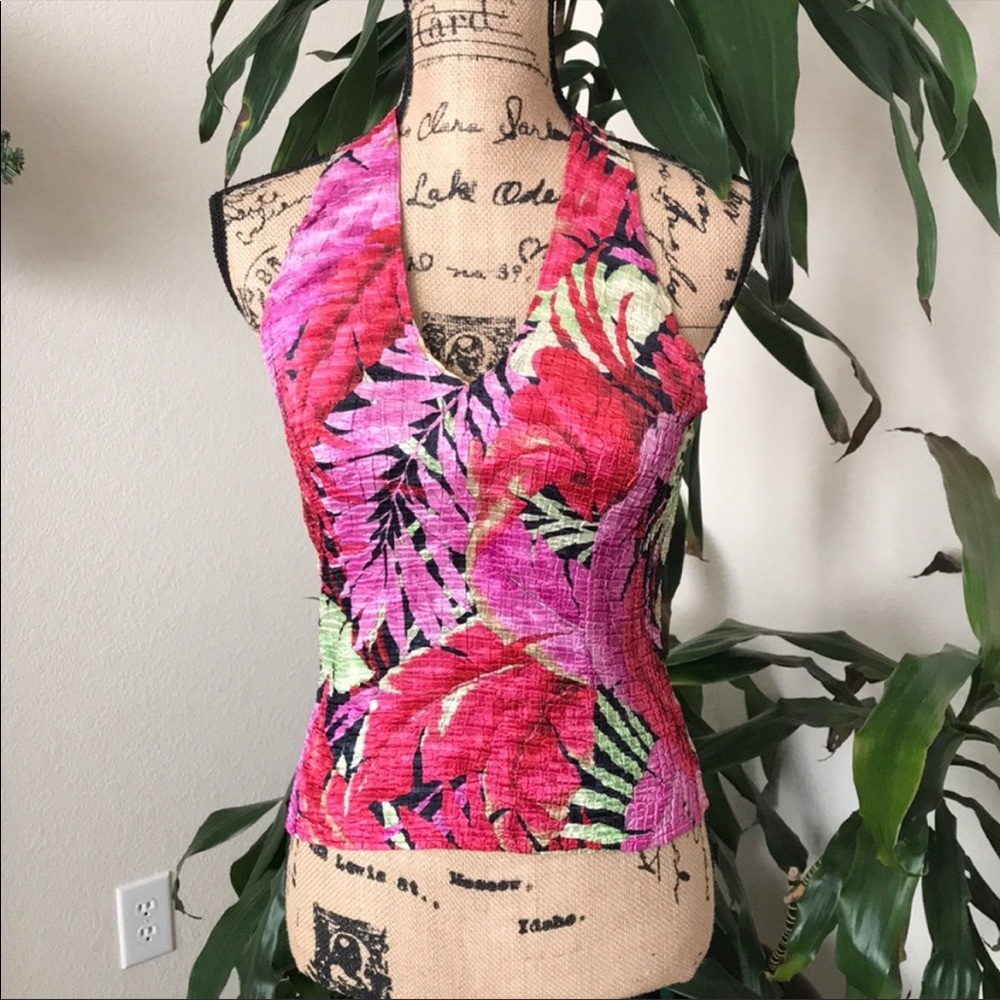 NWOT Cashe Top stretchy material. Very